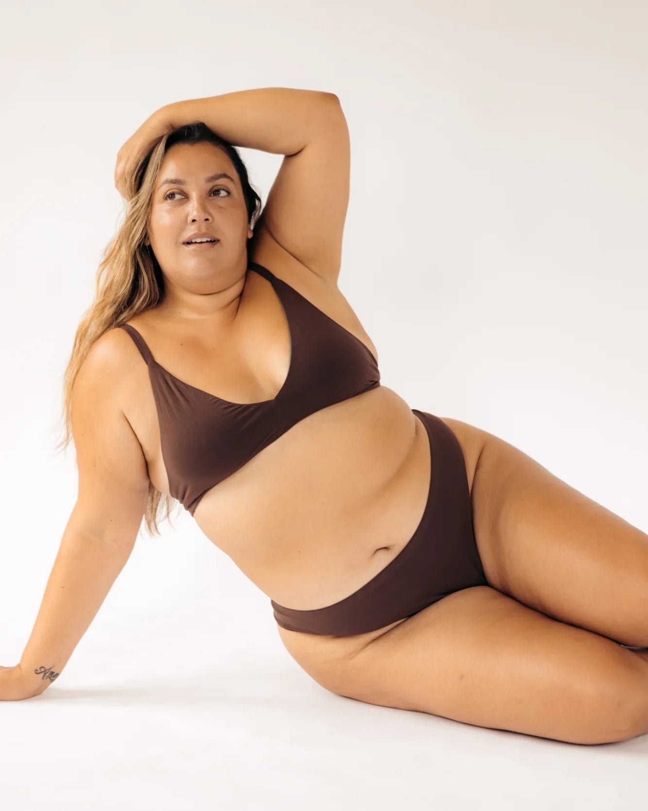 Huha Seamless Low Mid Rise Thong in Brown