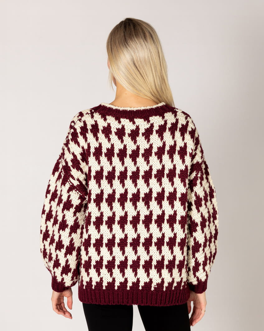 chunky knit cardigan in Burgundy and white houndstooth