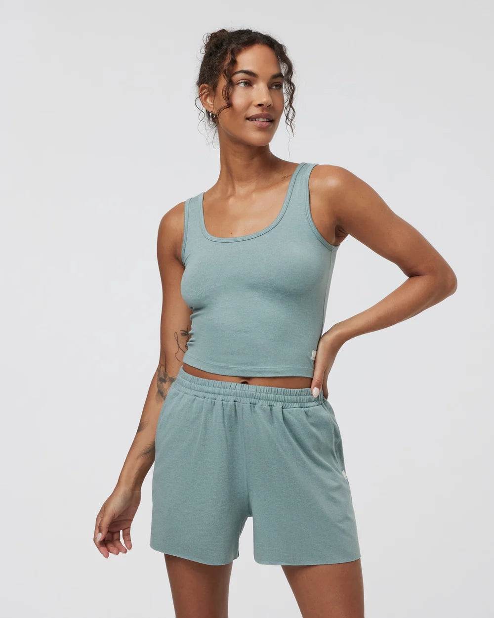 Vuori Halo Essential Tank Pistachio Heather