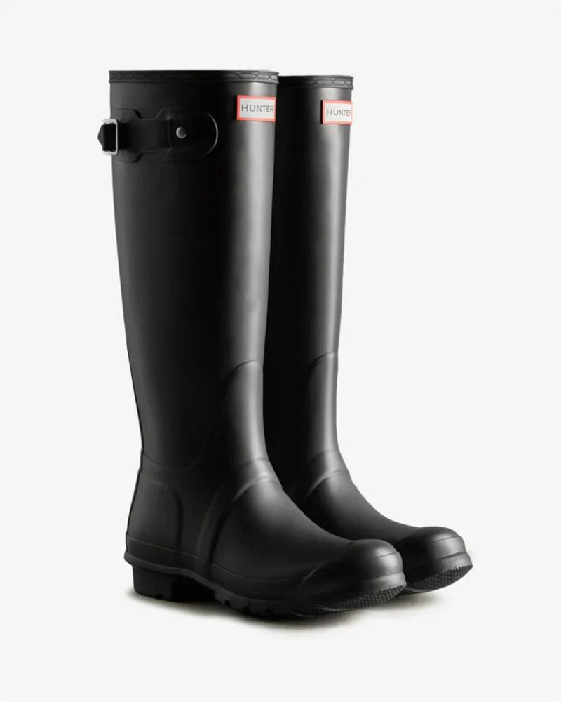A black Hunter Original Tall Boot, featuring a side buckle and a tread pattern