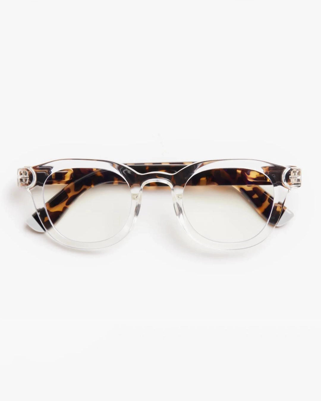 a pair of clear bold framed eyeglasses for blue light by Barner