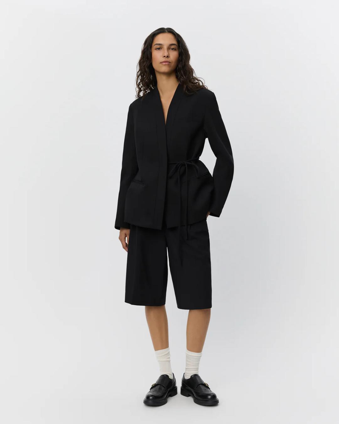 black oversized blazer