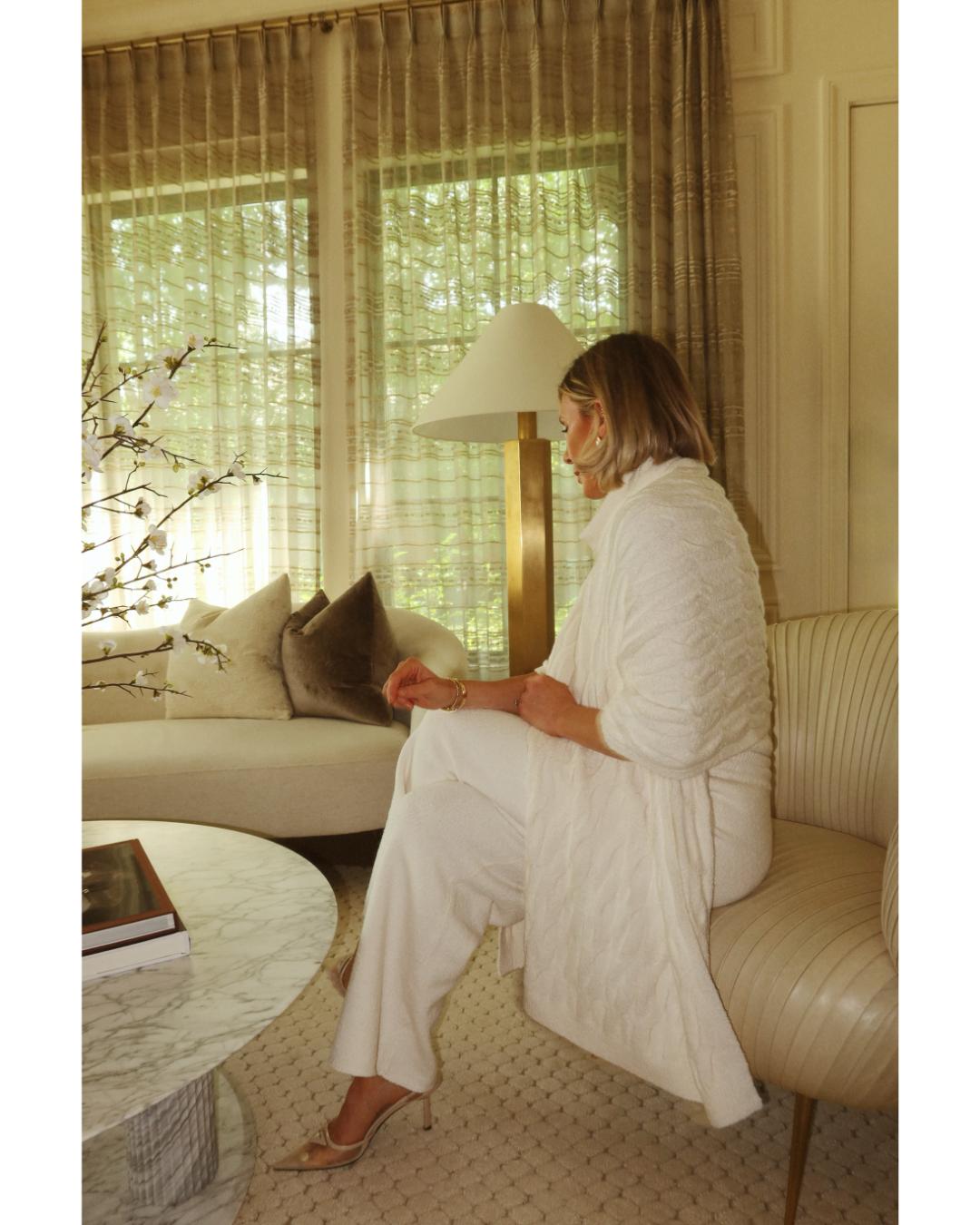 cable scarf in white