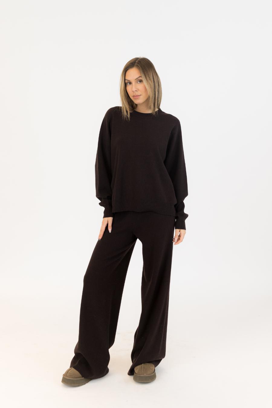 brown pullover sweater