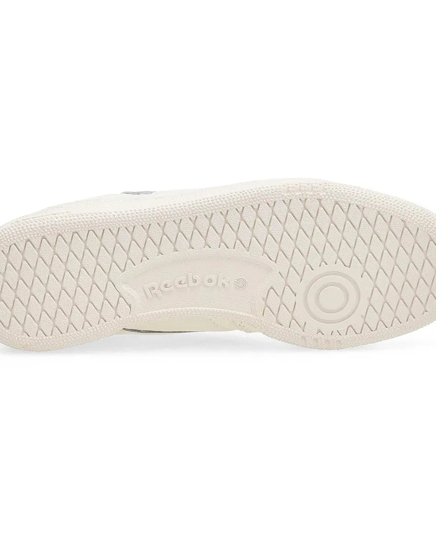 white sneaker with white laces
