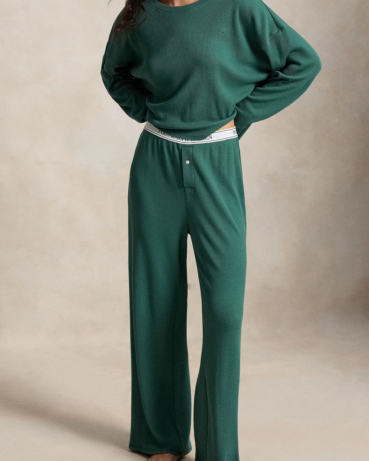 watching top and pant set in green