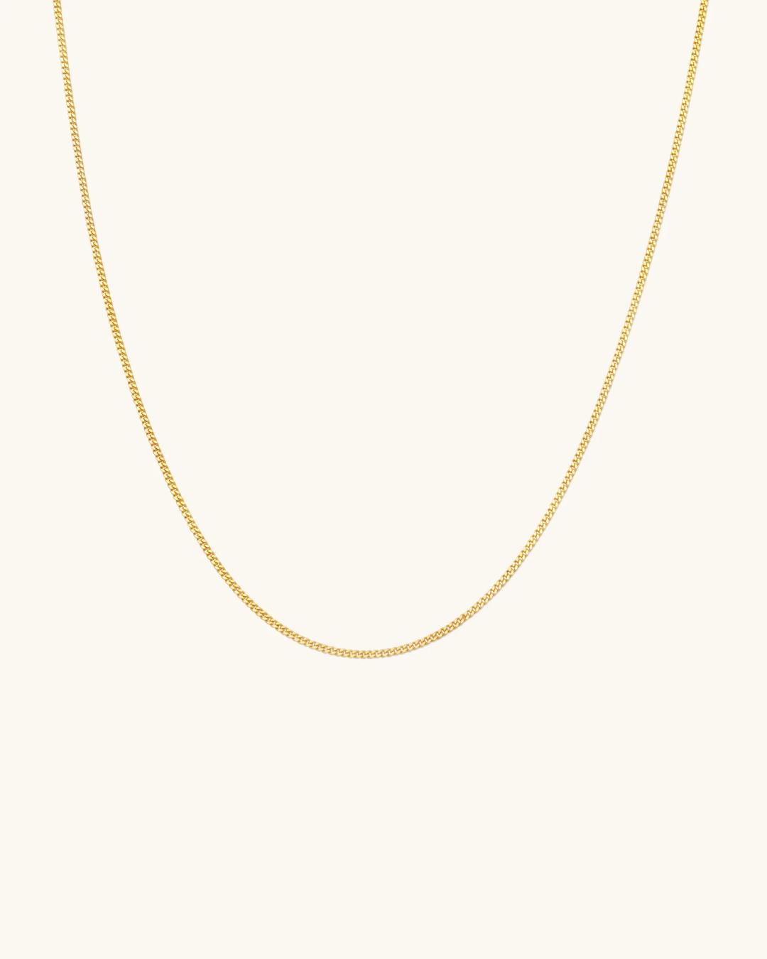 curb chain necklace in gold