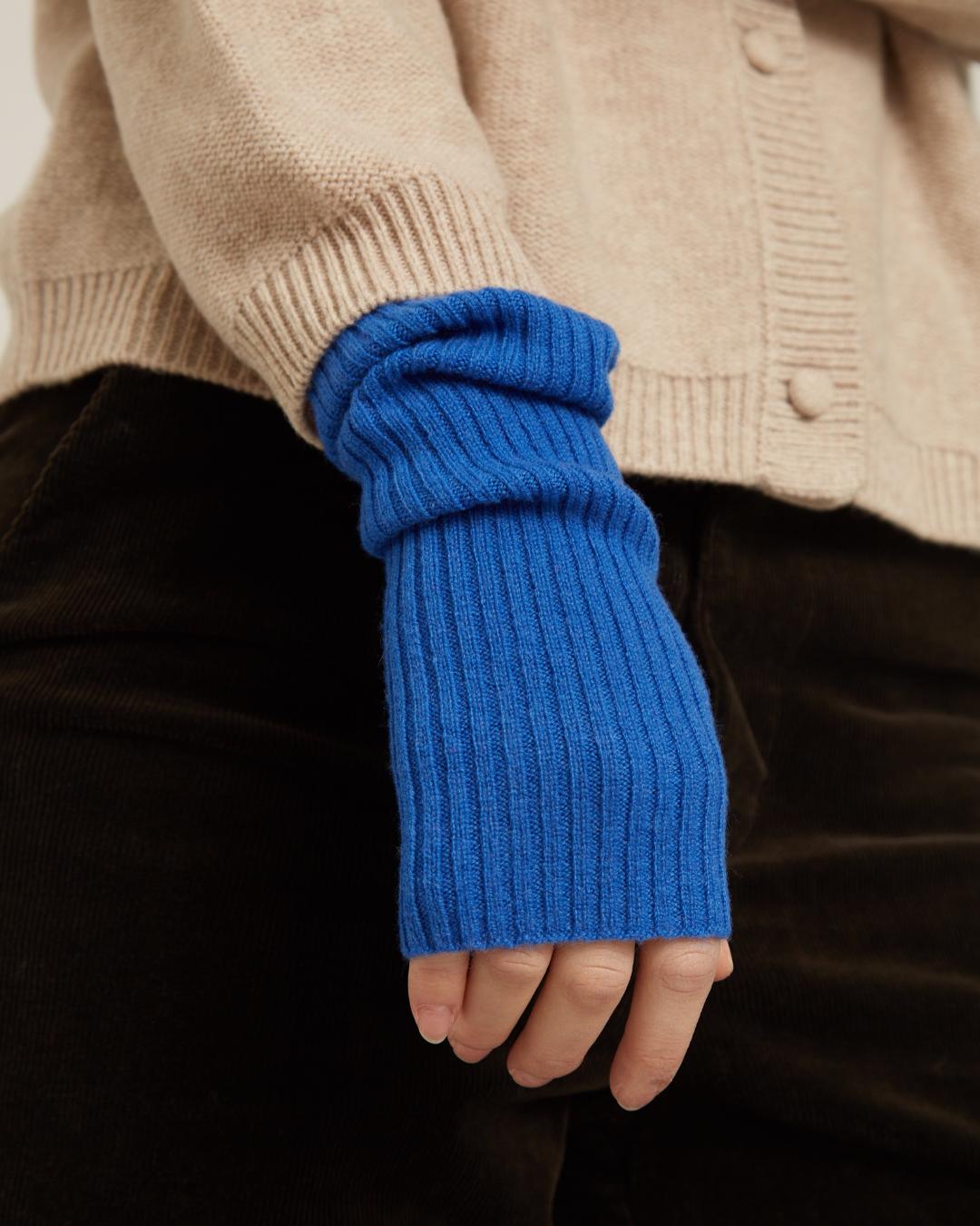 blue fingerless mitts