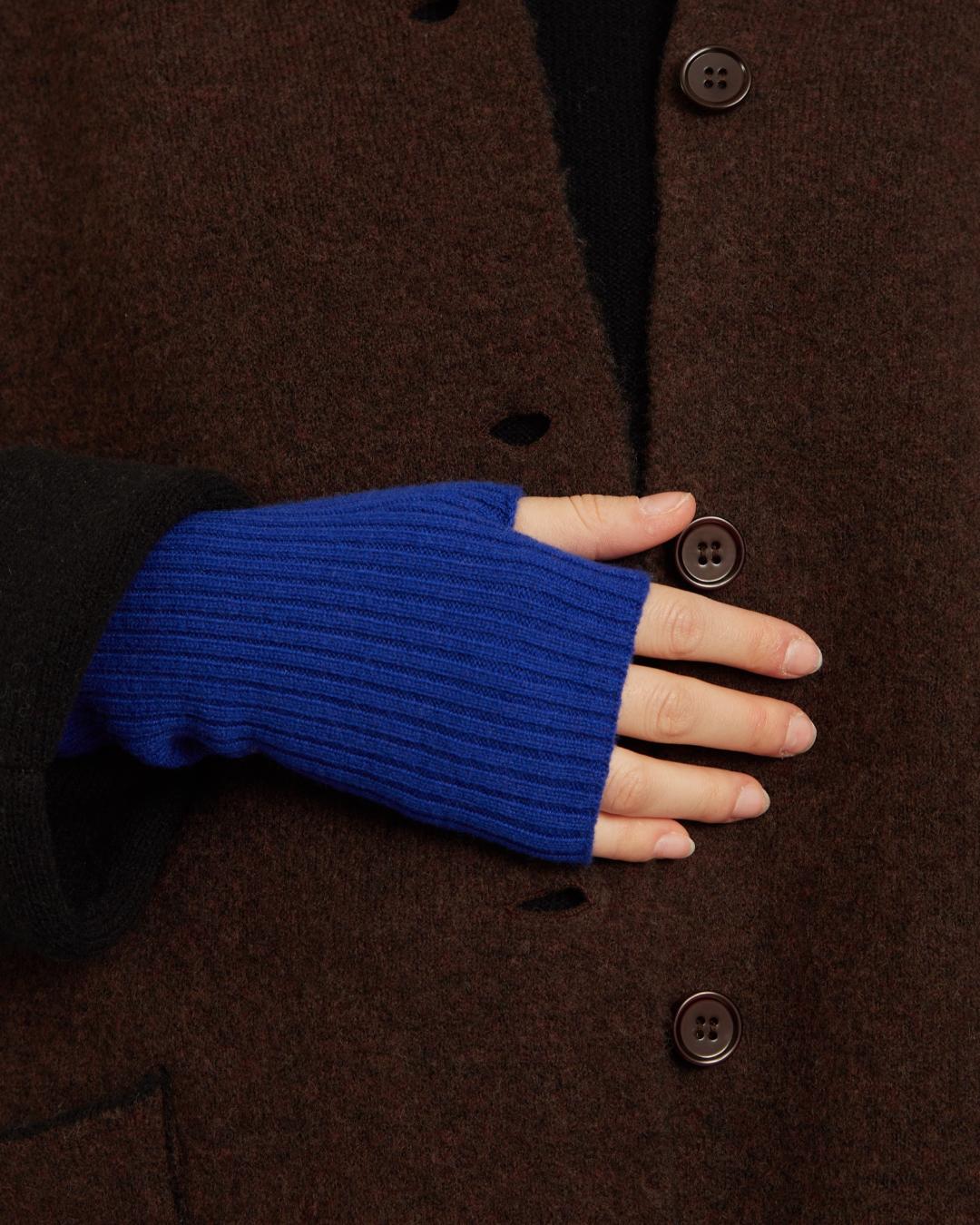 blue fingerless mitts