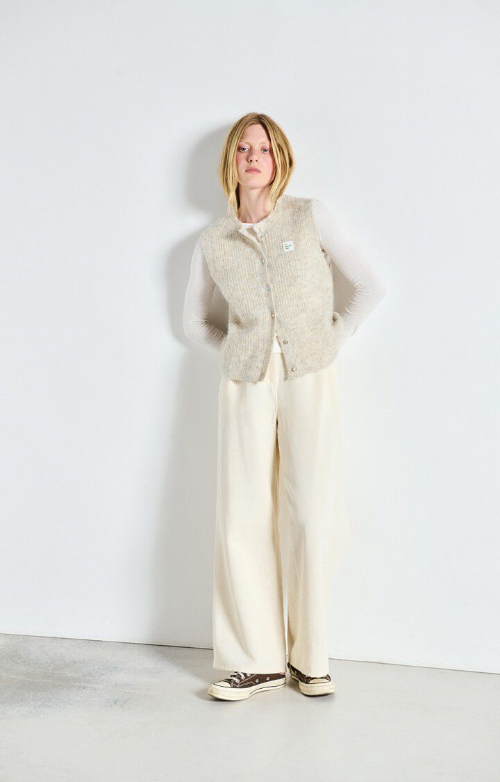 sleeveless vest in cream