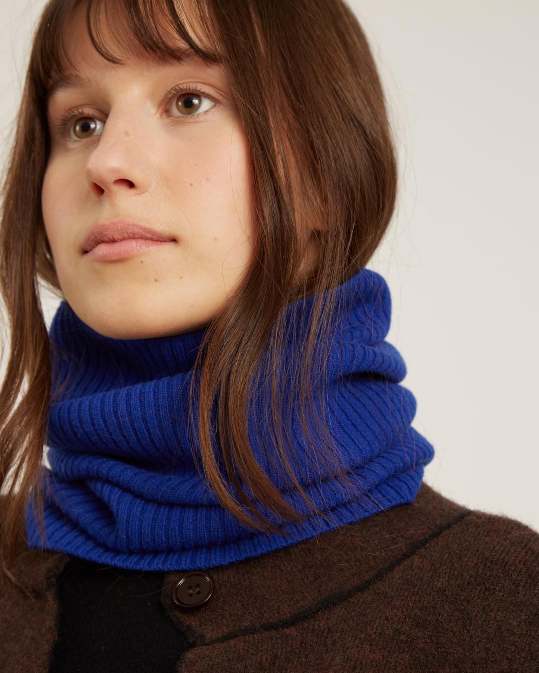 blue ribbed neckwarmer