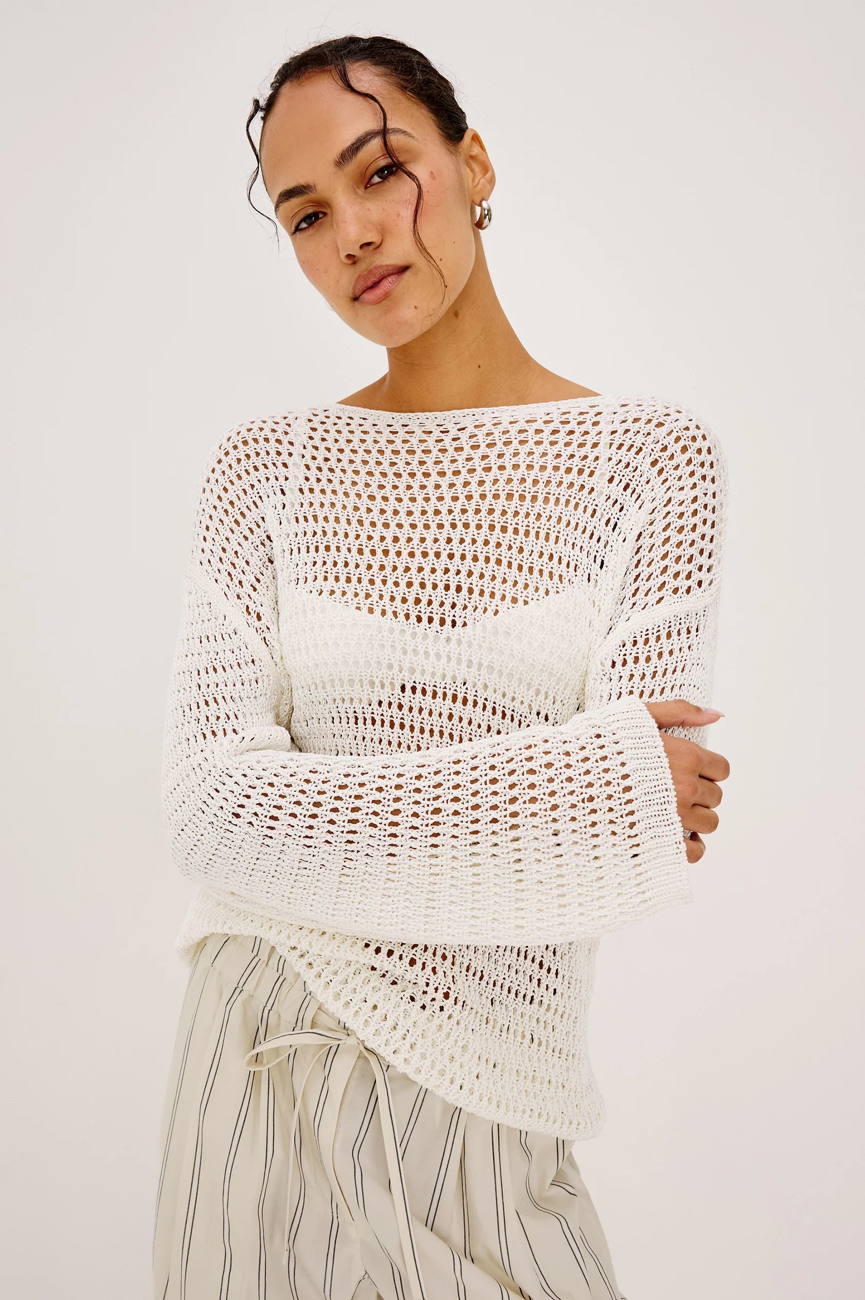 white knit long sleeve sweater