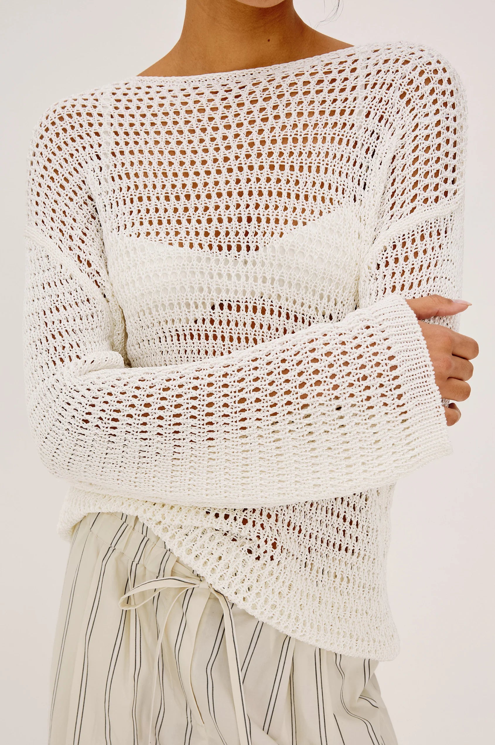 white knit long sleeve sweater