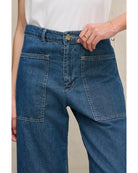 blue jeans with a barrel leg