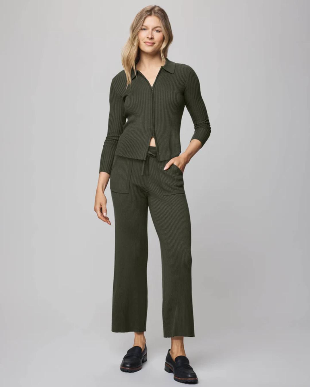 green collar two zip sweater