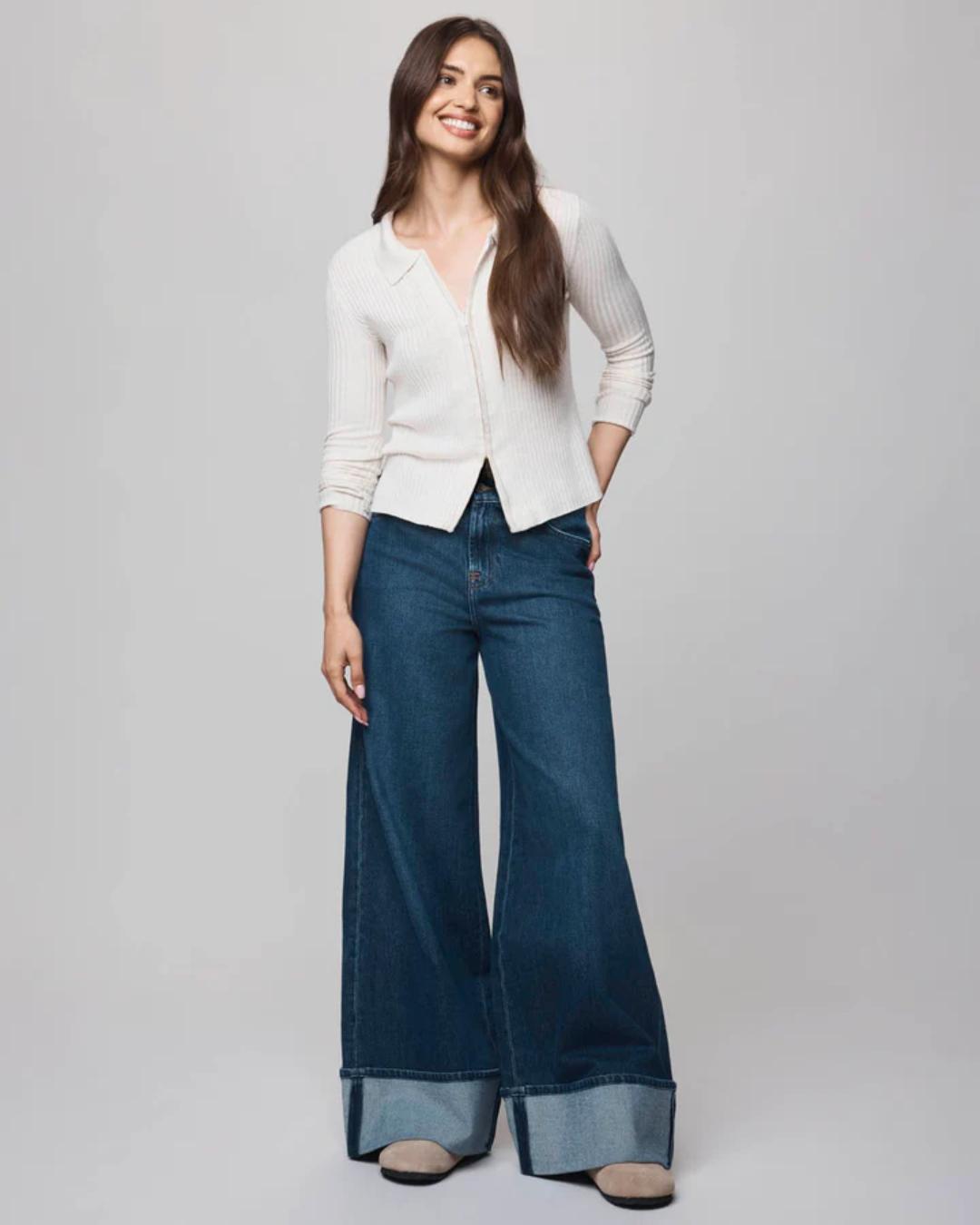 white collar two zip sweater