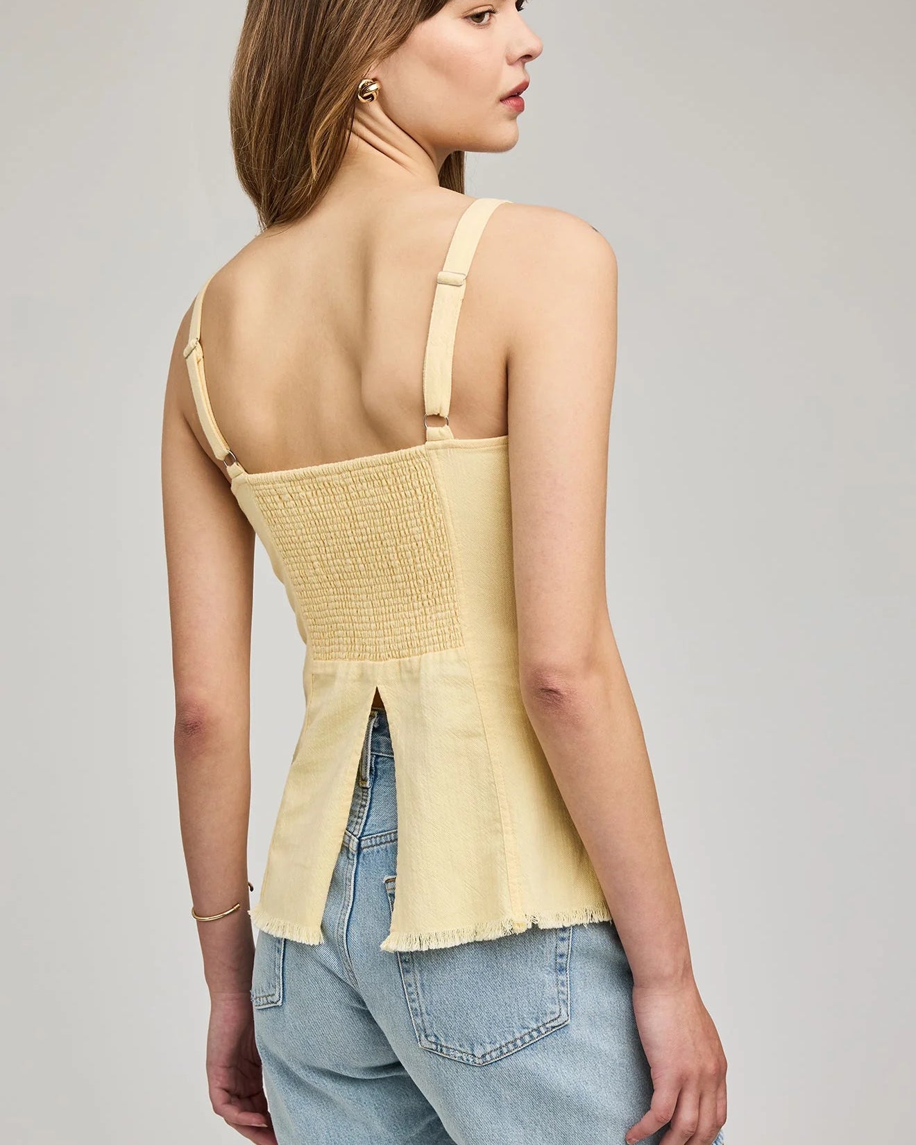 tank top in yellow