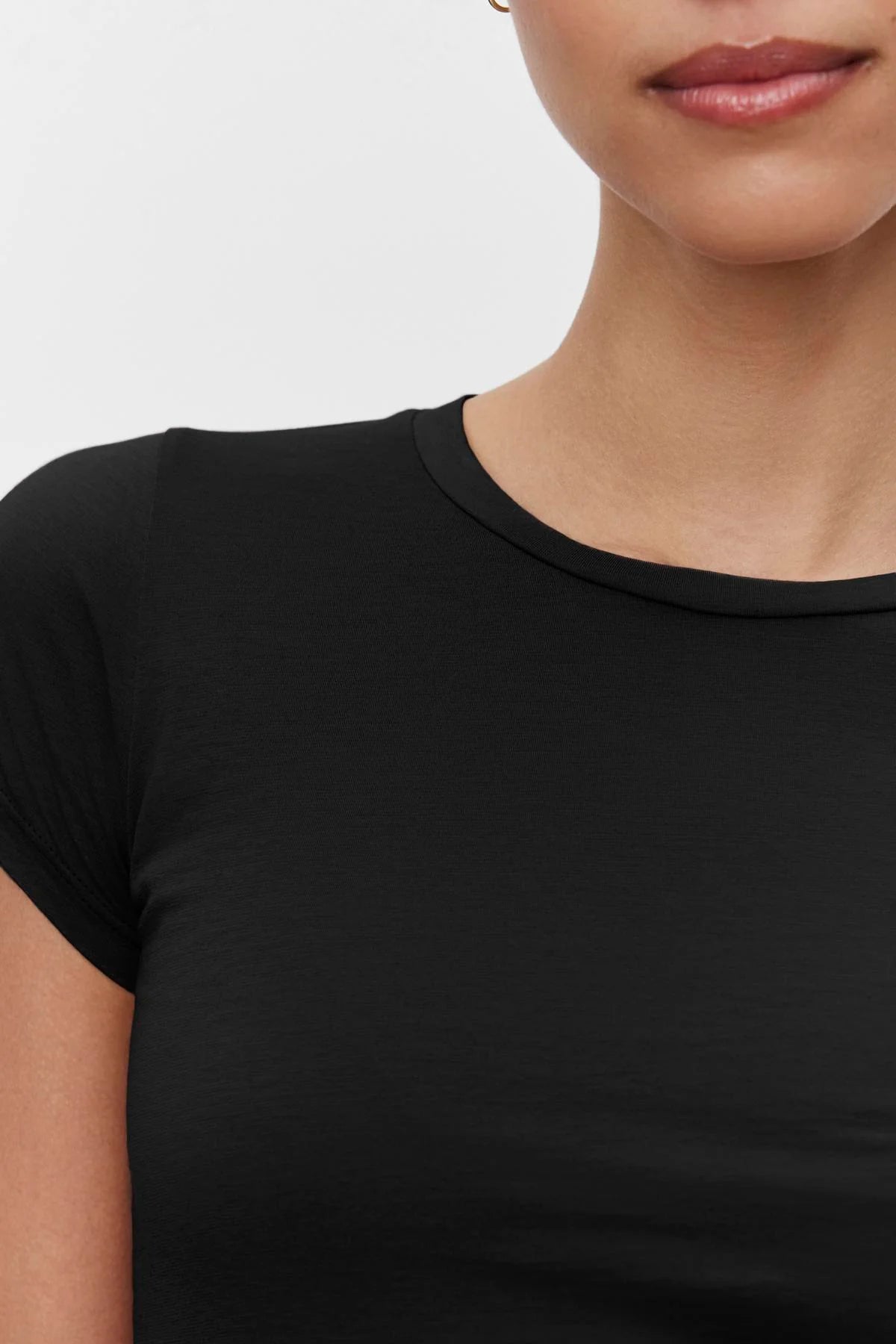 basic black t-shirt
