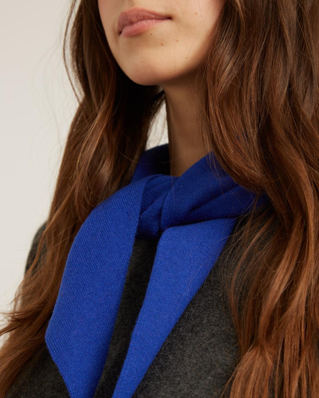 blue knit neck scarf