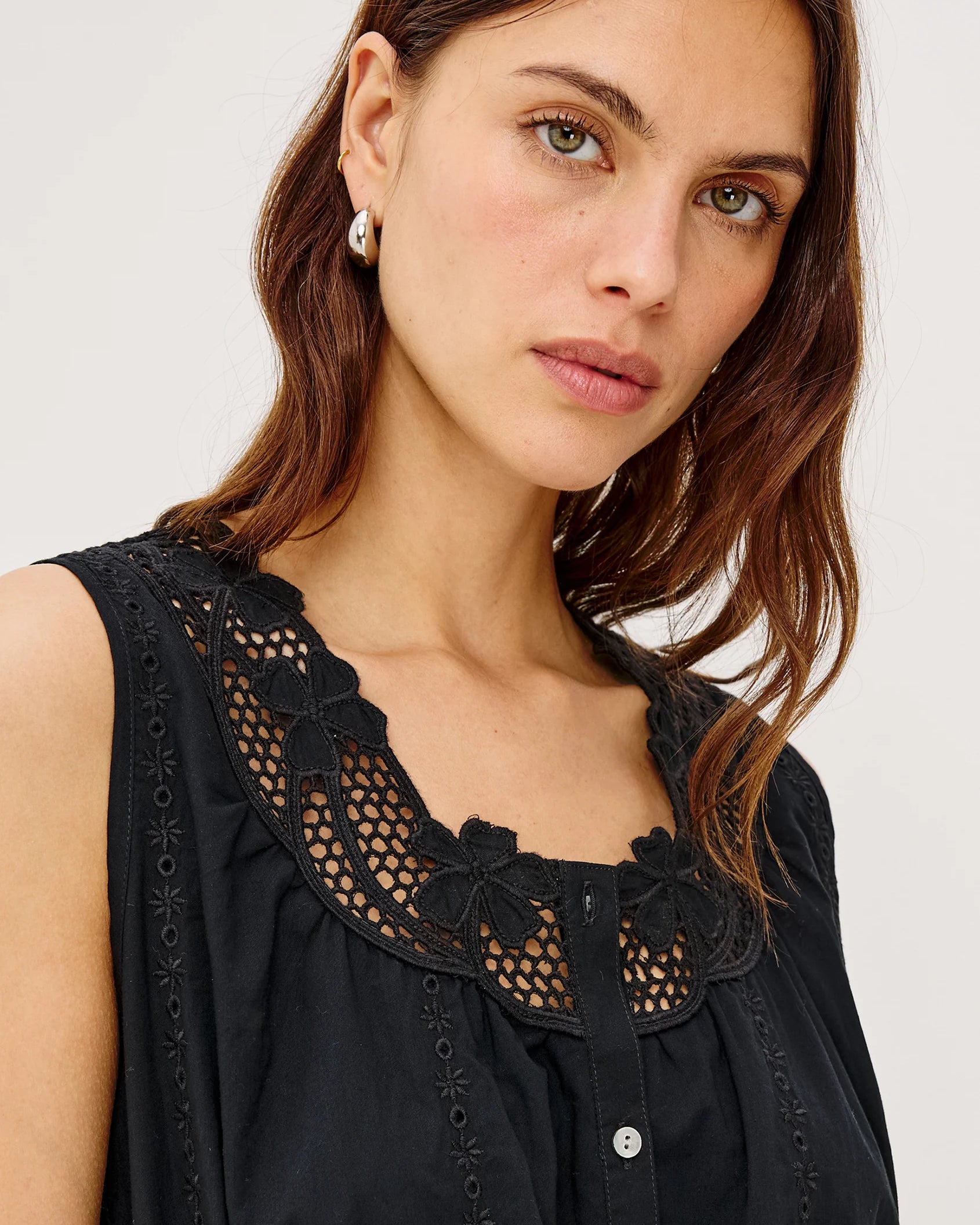 button brown sleeveless black midi dress