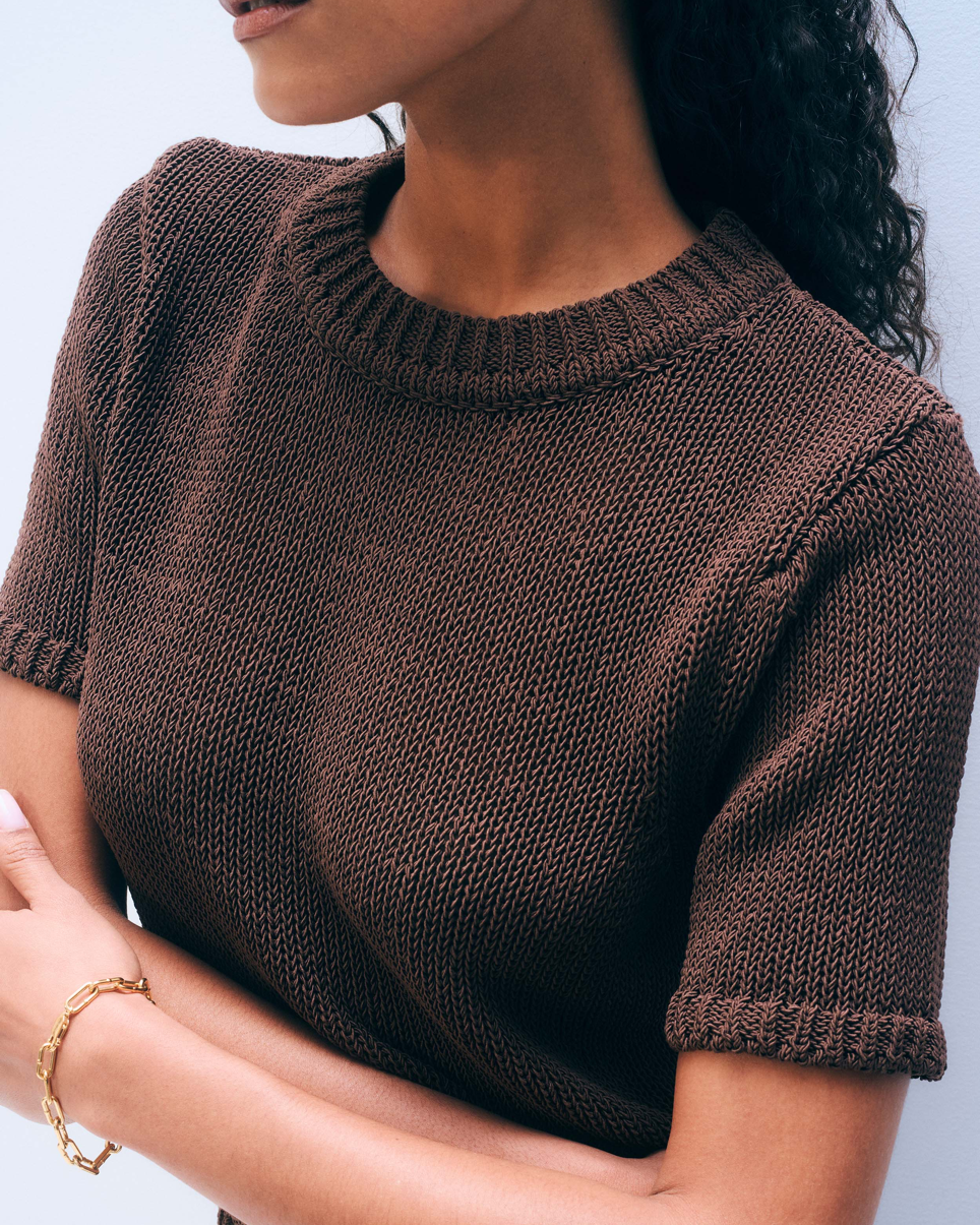 brown knit t-shirt