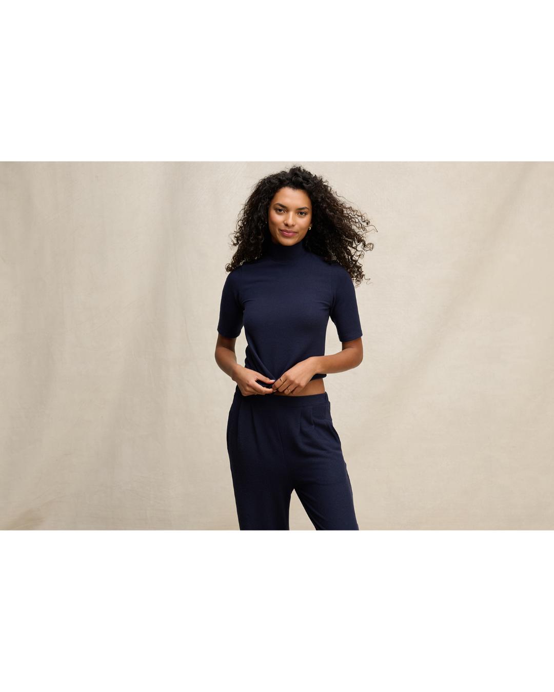 short sleeve top with turtleneck in navy