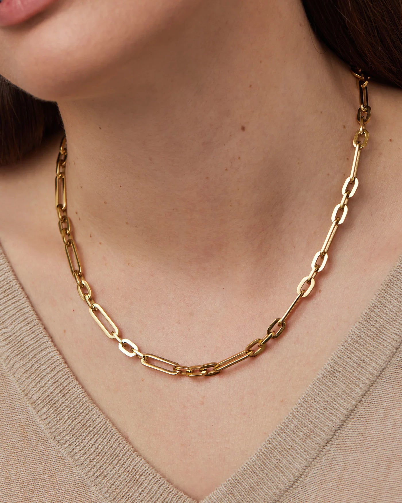 paper clip chain necklace in gold