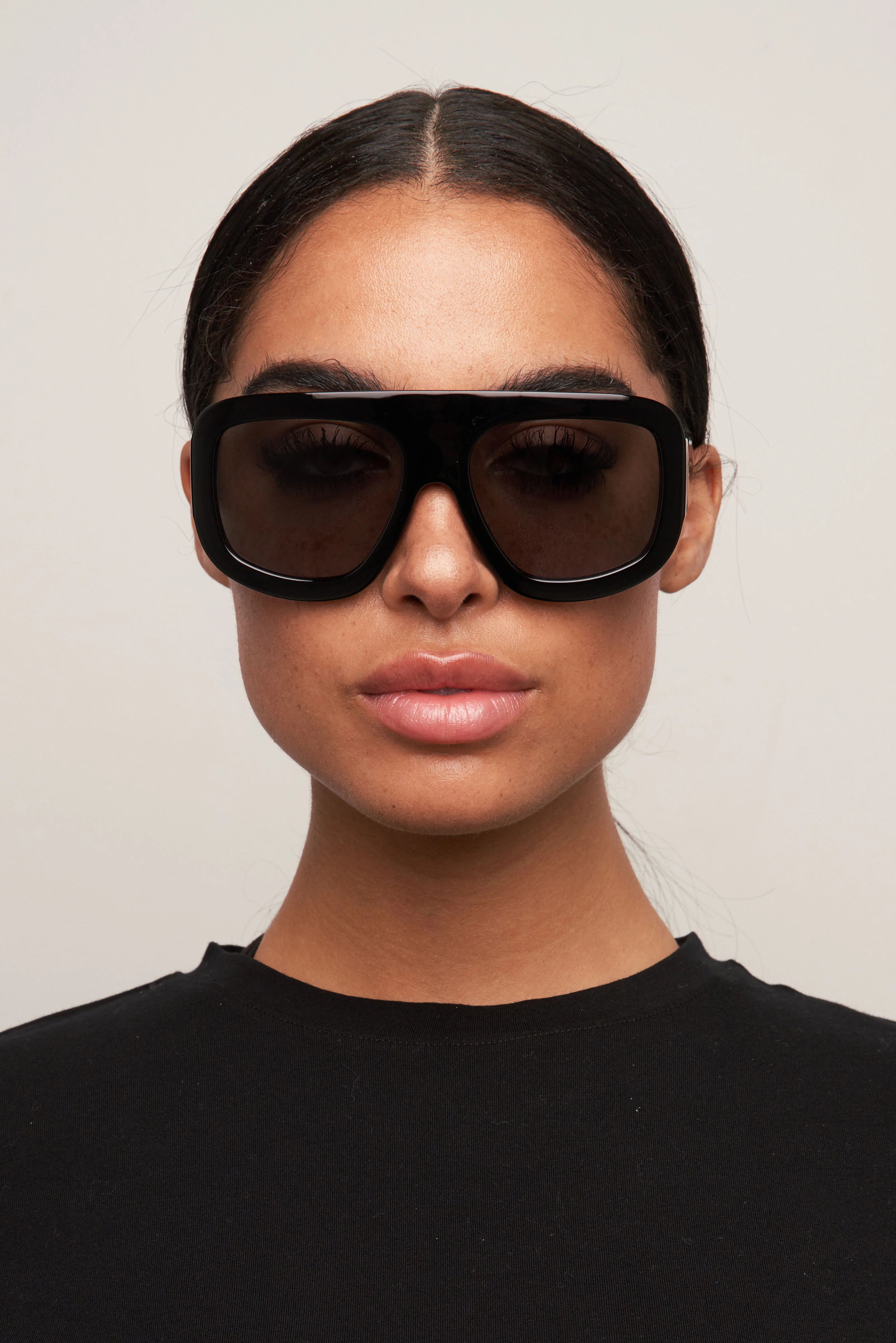 oversized black aviator sunglasses