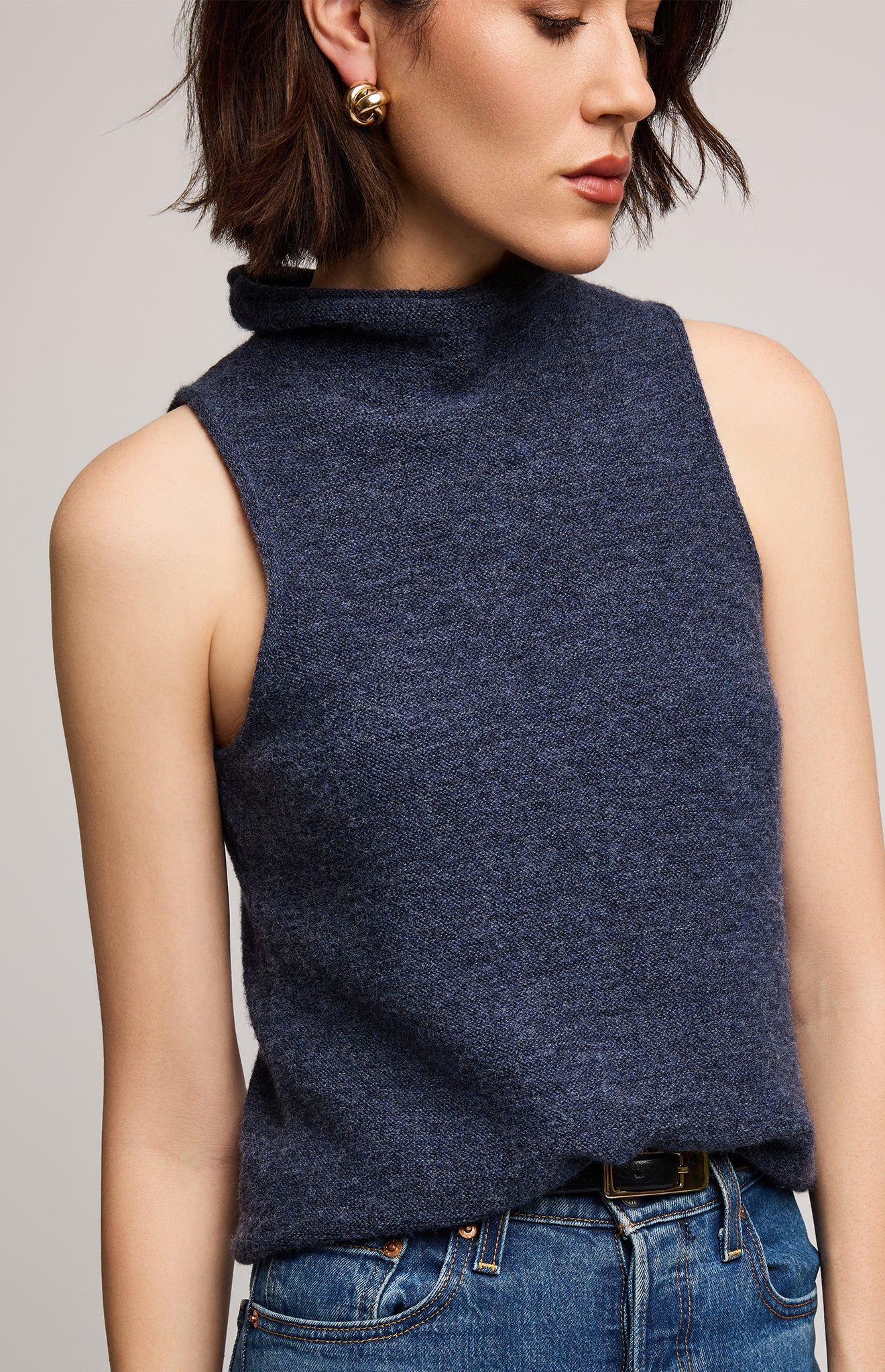knit sleeveless top in blue