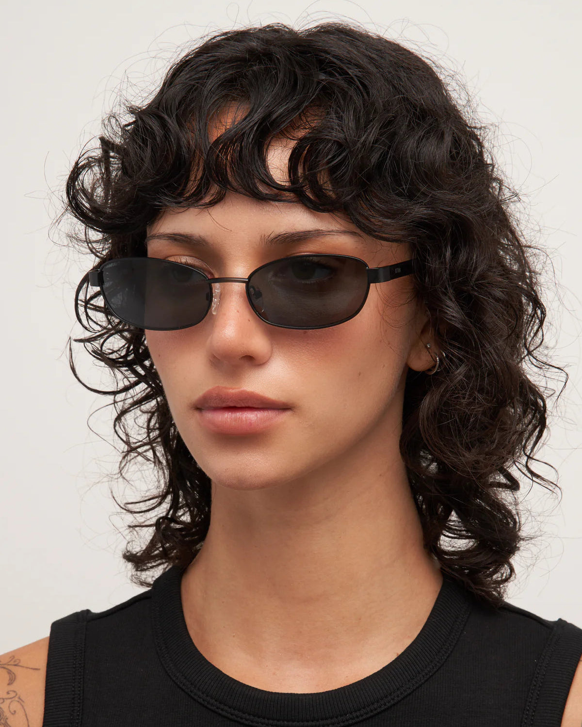 black metal frame sunglasses