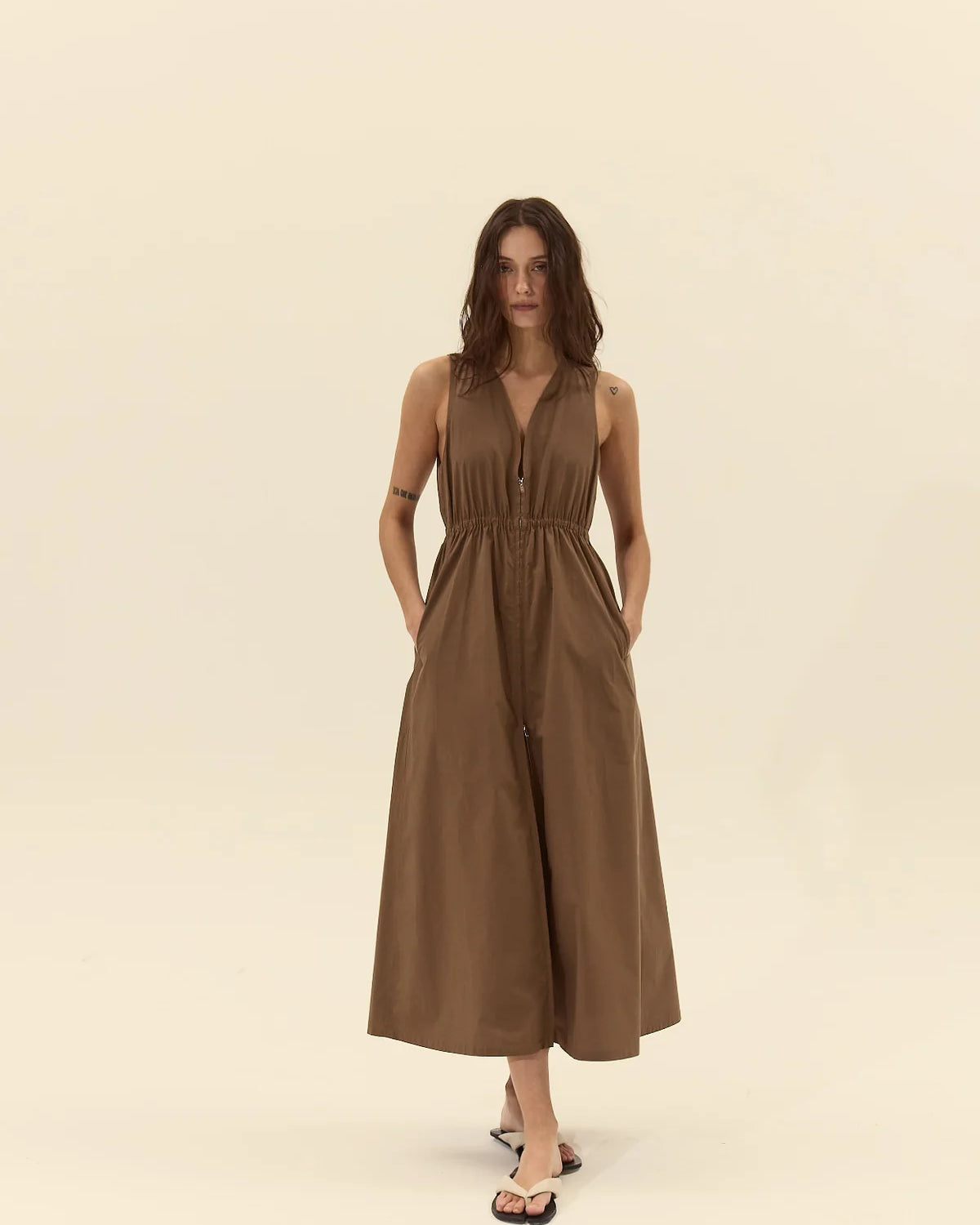 midi sleeveless dress in brown