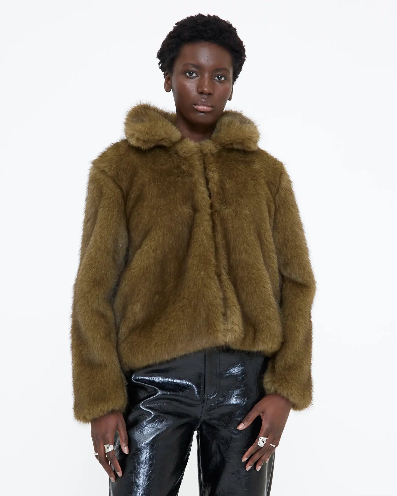 short faux fur coat in green