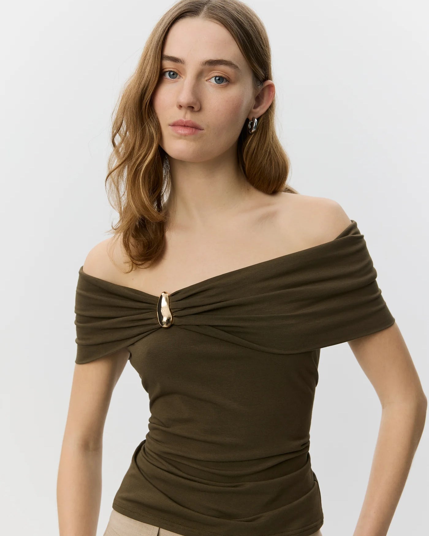 strapless off shoulder drop in brown with gold detail