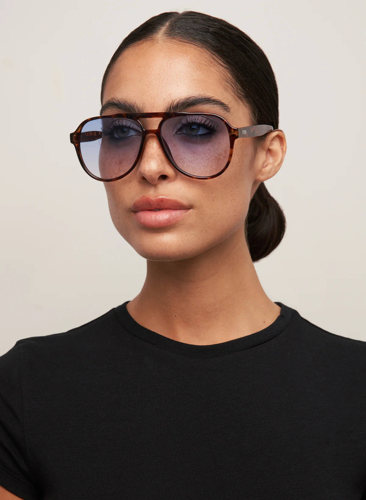 oversized tortoise aviator sunglasses with blue lenses