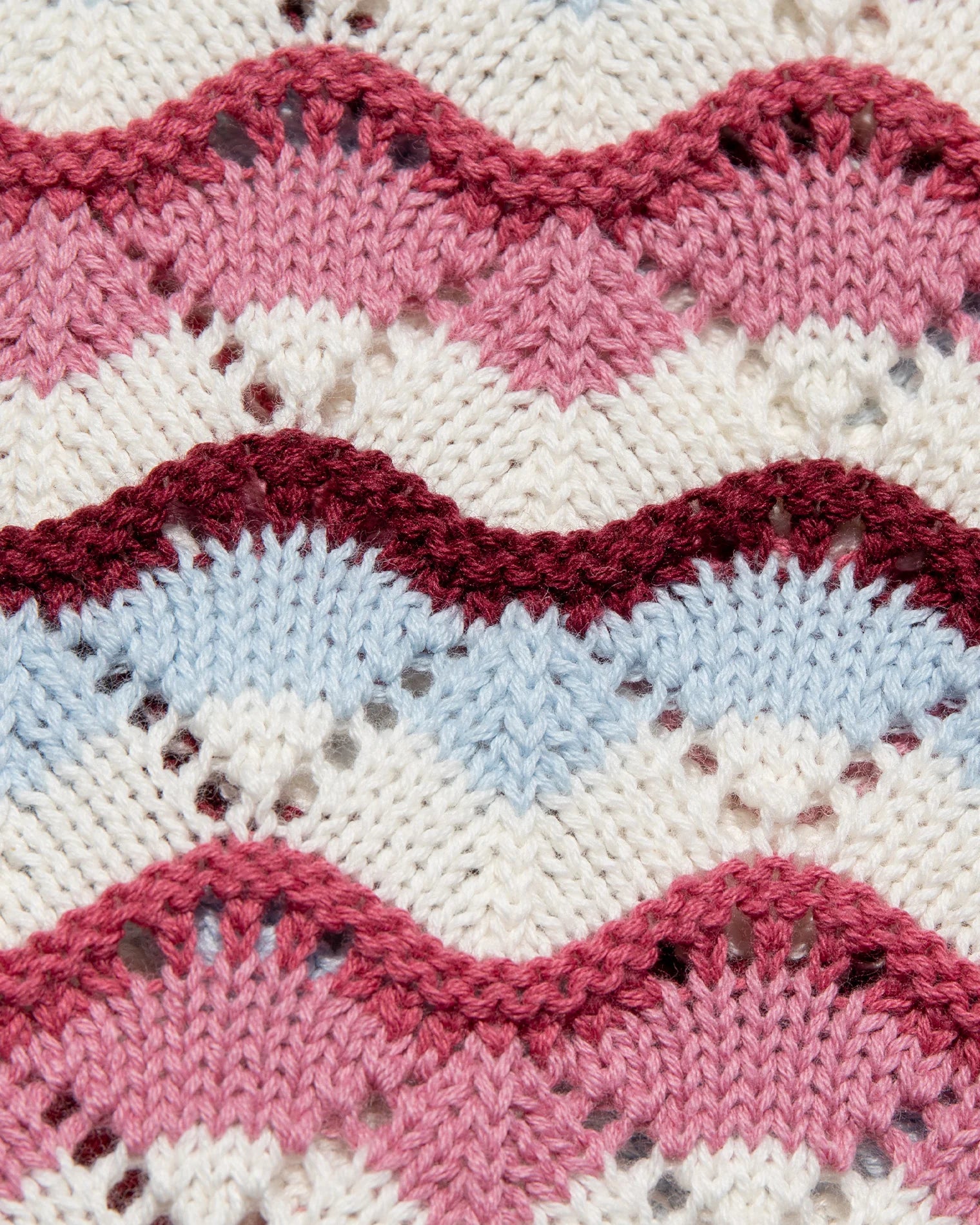 crochet shorts in white and pink