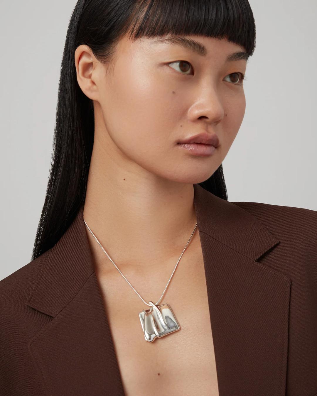 silver pendant necklace in silver