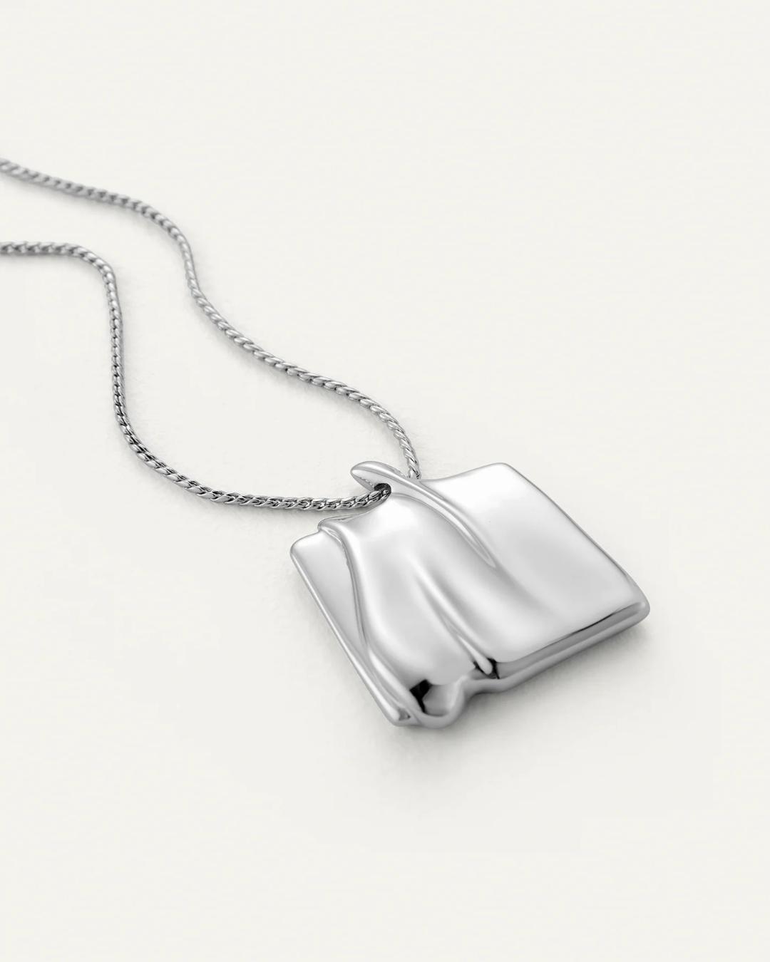 silver pendant necklace in silver