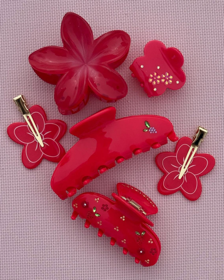 large flower claw clip in red