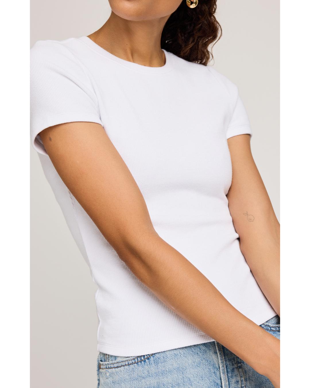 white short sleeve t-shirt
