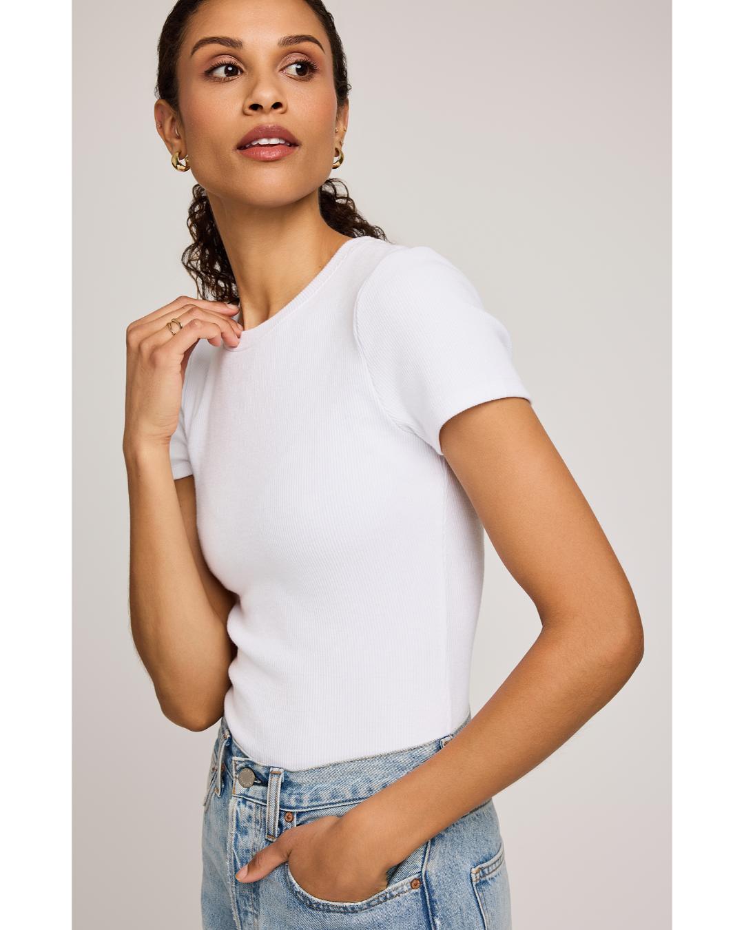 white short sleeve t-shirt