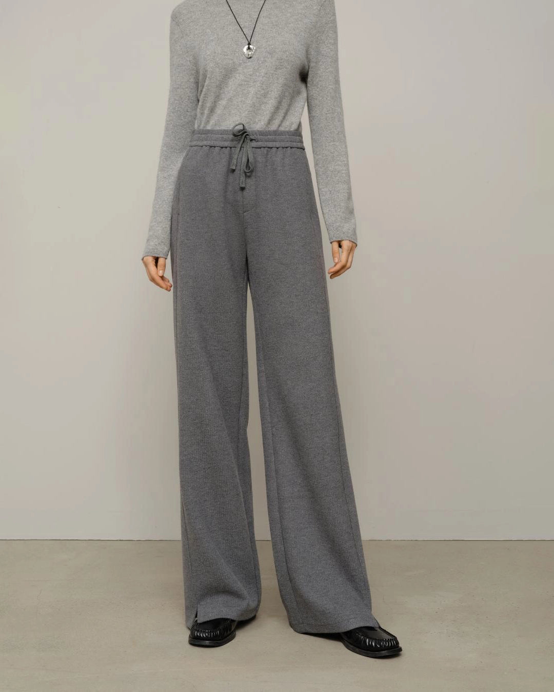 wide leg lounge pant in dark grey