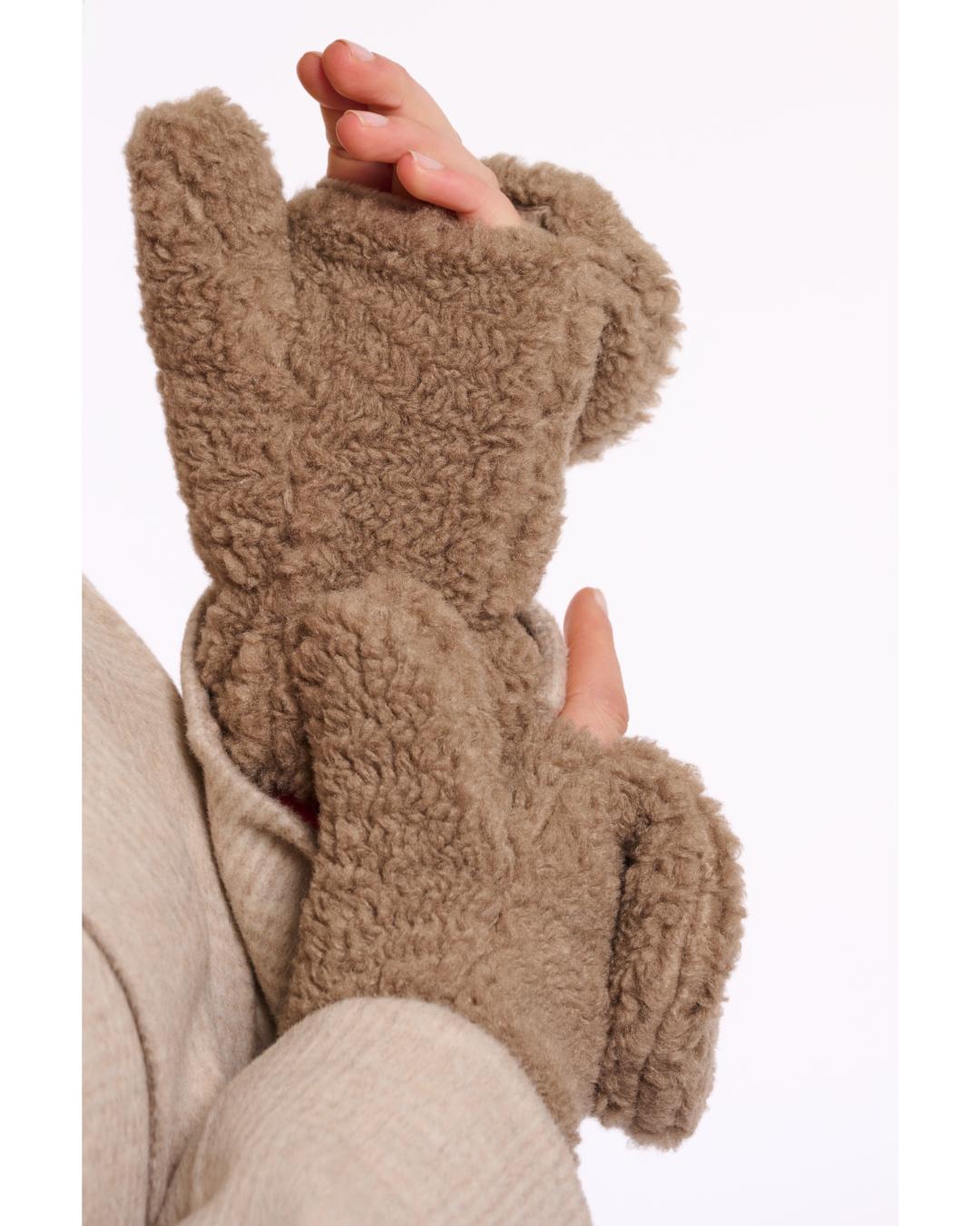 brown teddy gloves 