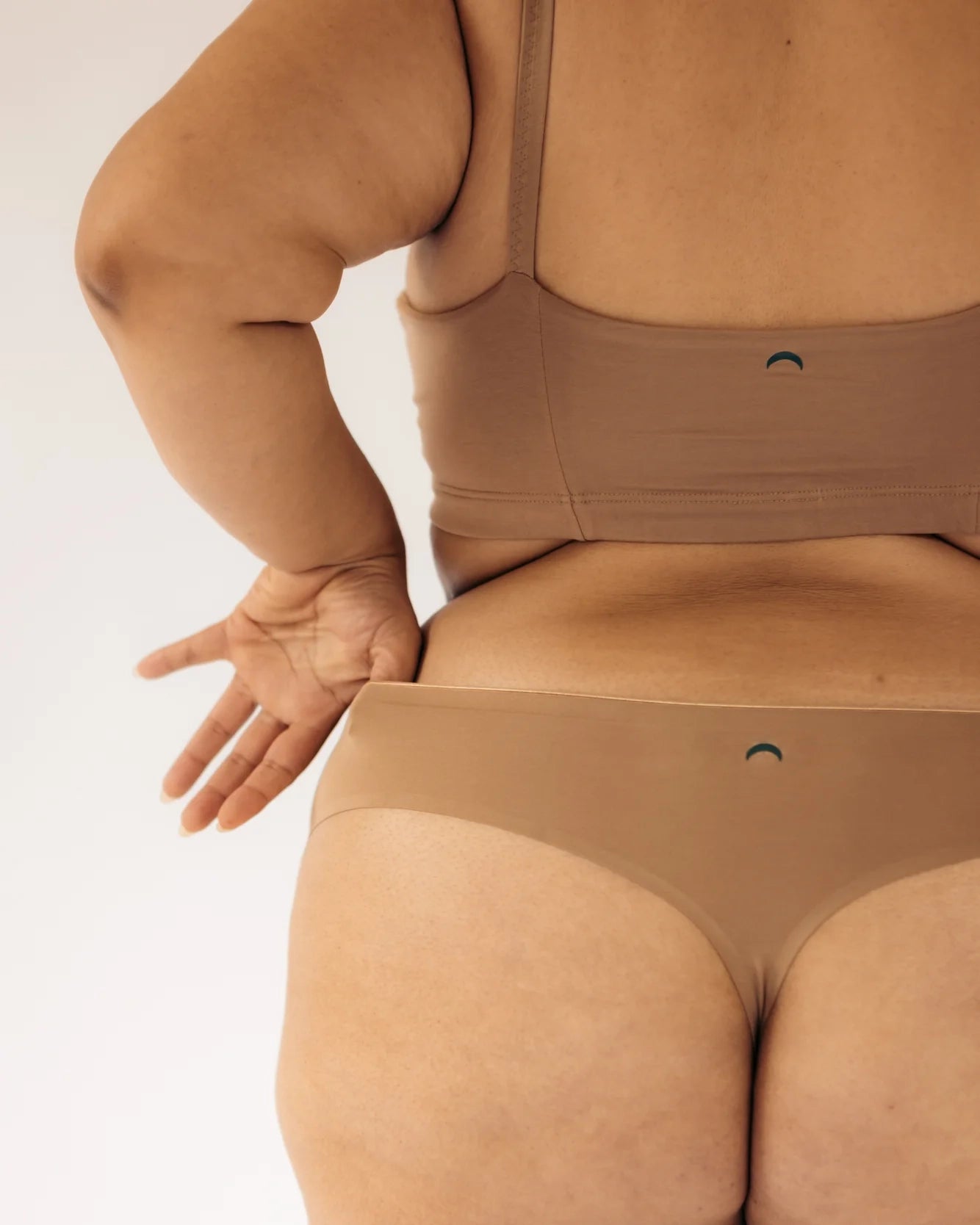 Huha Seamless Low Mid Rise Thong in Tan