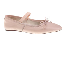 Load image into Gallery viewer, Aubrey Leather Ballet Flats
