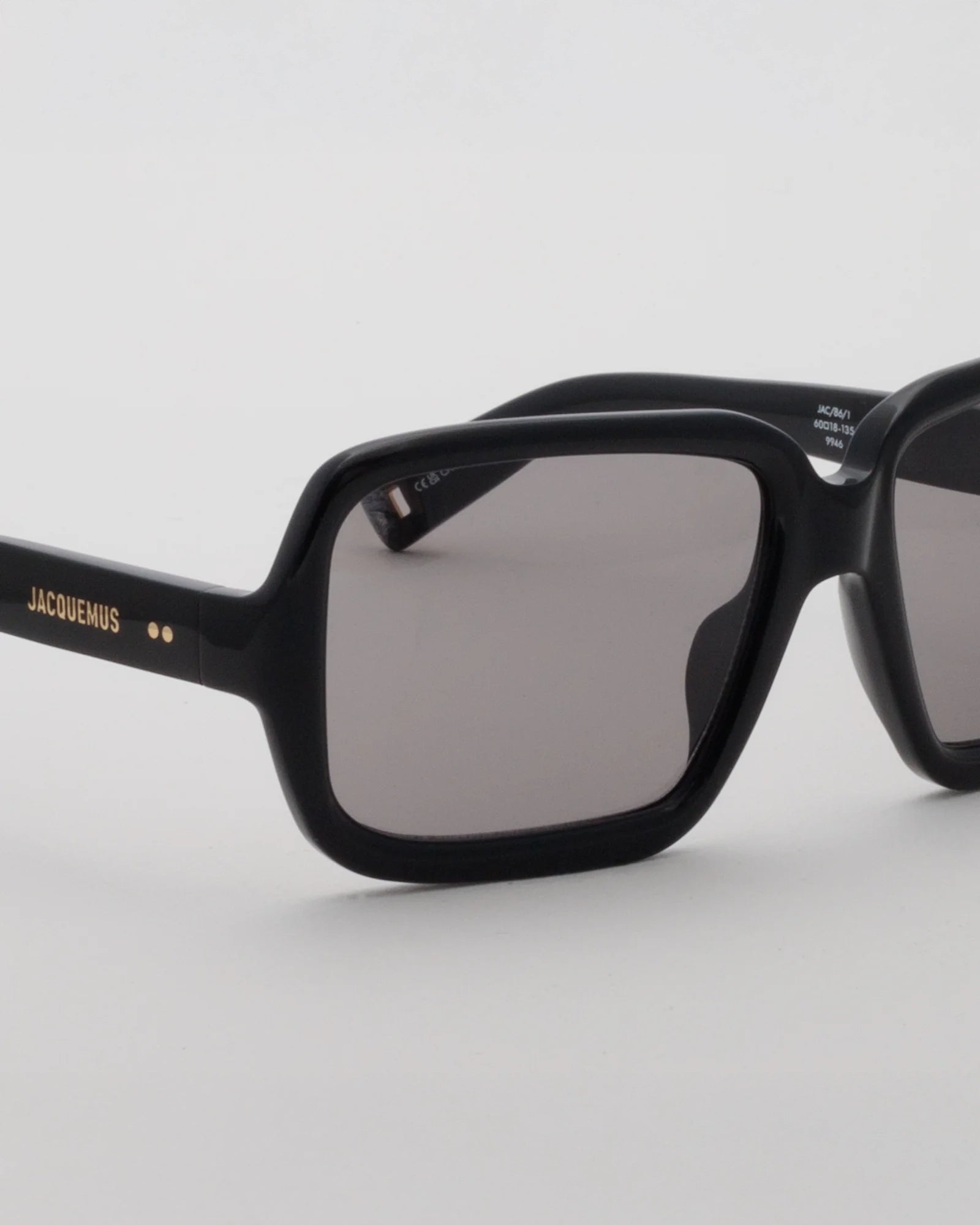 Jaquemus Cabana Oversized Sunglasses in Black