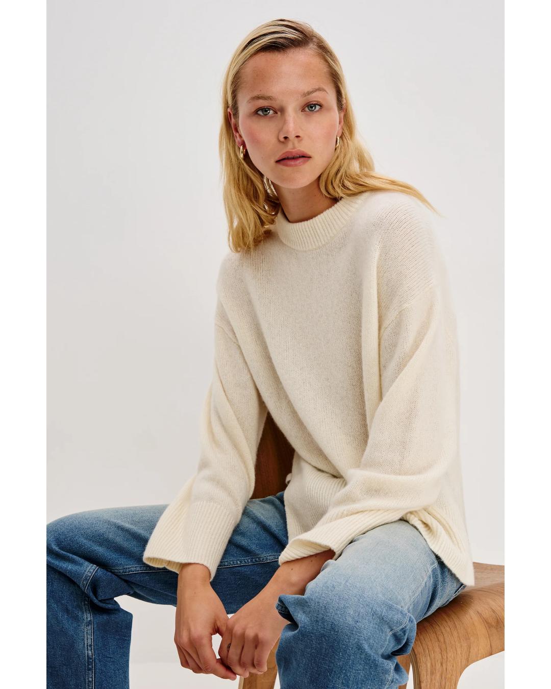 ivory cashmere long sleeve sweater