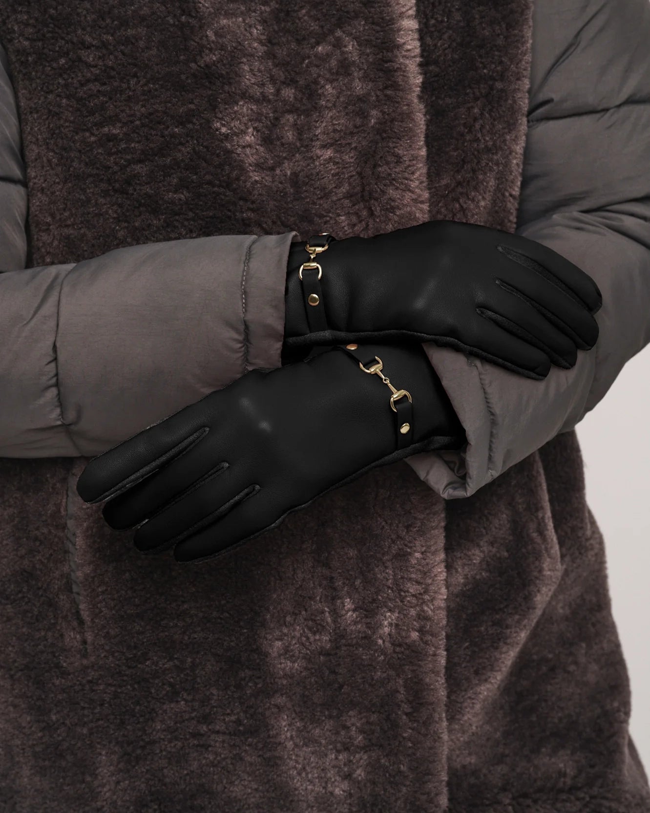 Rino + Pelle Havila Gloves in Black with gold horsebit