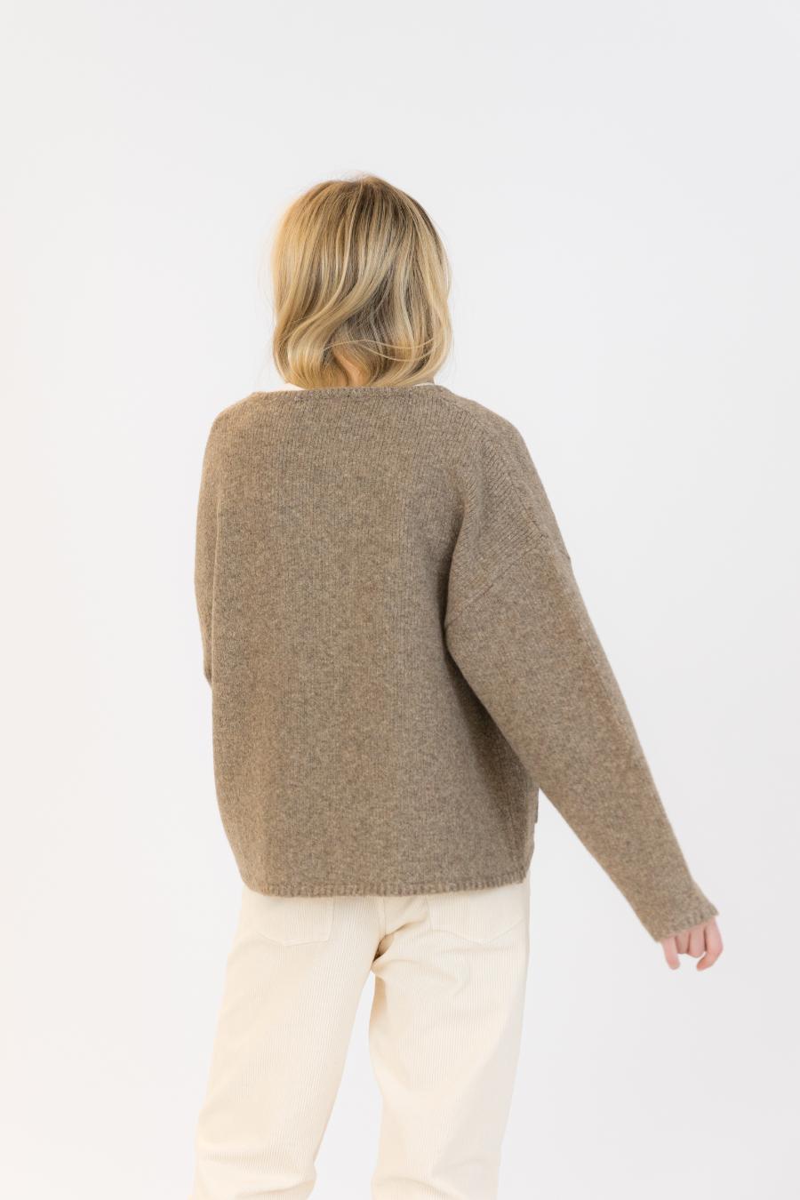 brown cardigan with pockets