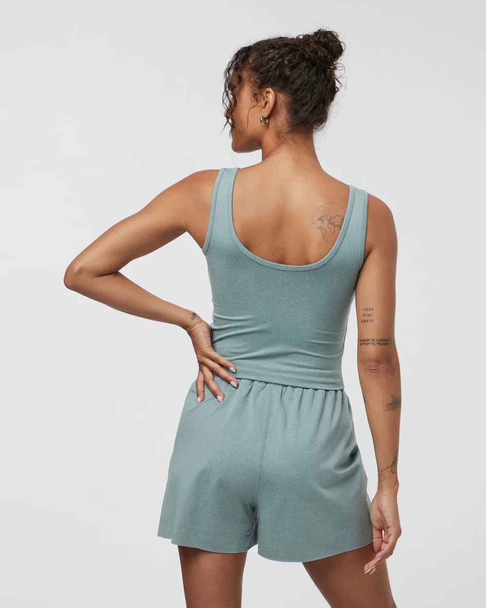 Vuori Halo Essential Tank Pistachio Heather