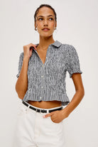 crop short sleeve-blouse in black gingham
